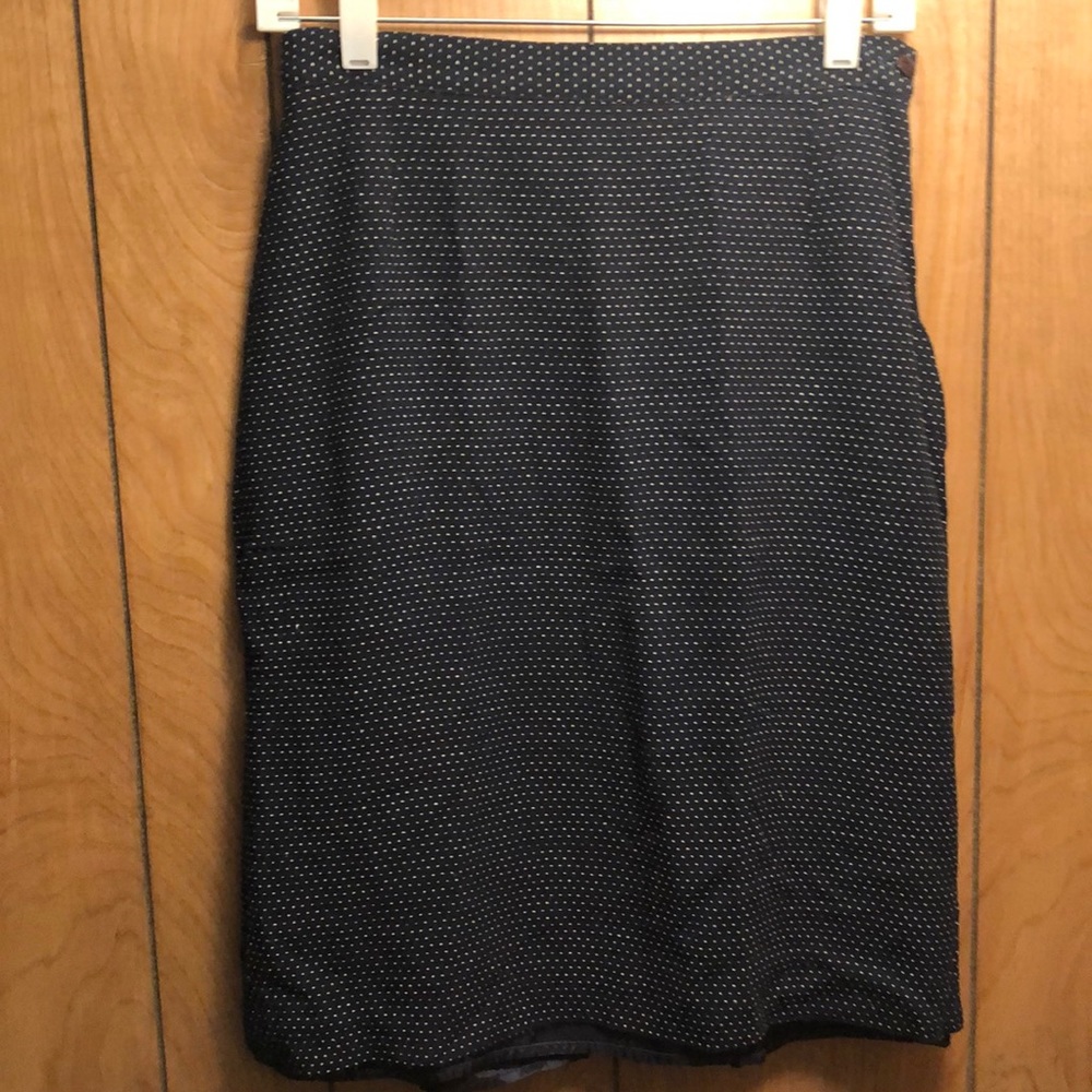 Beautiful vintage knee length pencil skirt